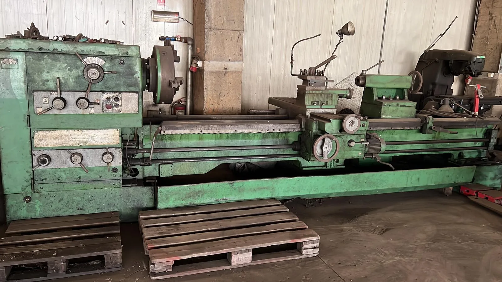 Large conventional lathe in ELCRIS workshop