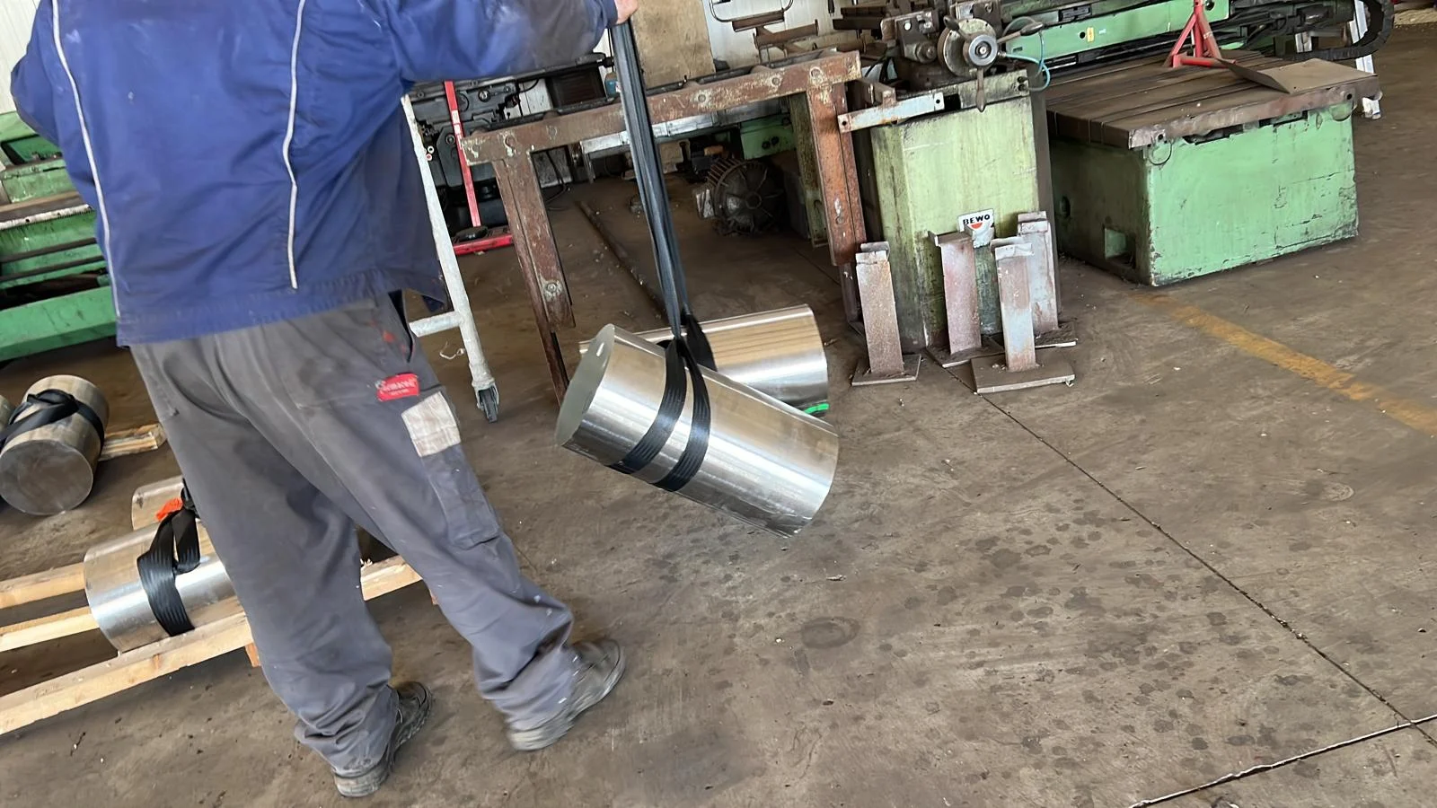ELCRIS workshop operator supporting welding and training-related industrial projects
